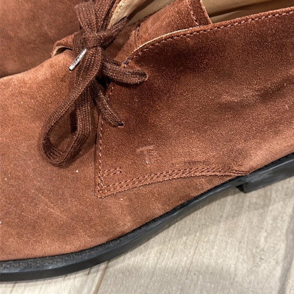 Tod’s Suede Chukka Boots - Picture 3 of 5